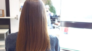 髪がキレイな女性の秘密はハナ ヘナですよ