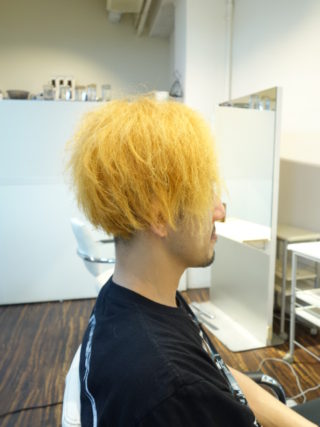 予想を超えるヘアスタイル かな?