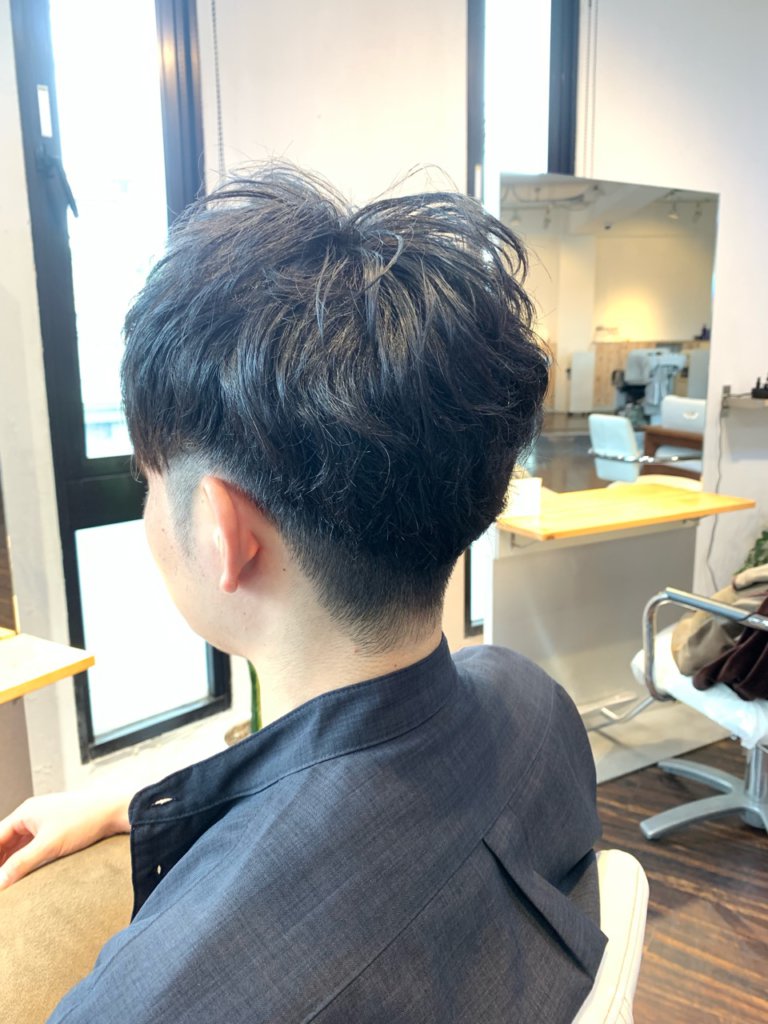 【メンズ縮毛矯正】毛先がピンピンでカッパになりたくない 神戸・縮毛矯正 本物の天然100％へナのハナヘナで－5歳のツヤ髪を♪髪と頭皮を傷め