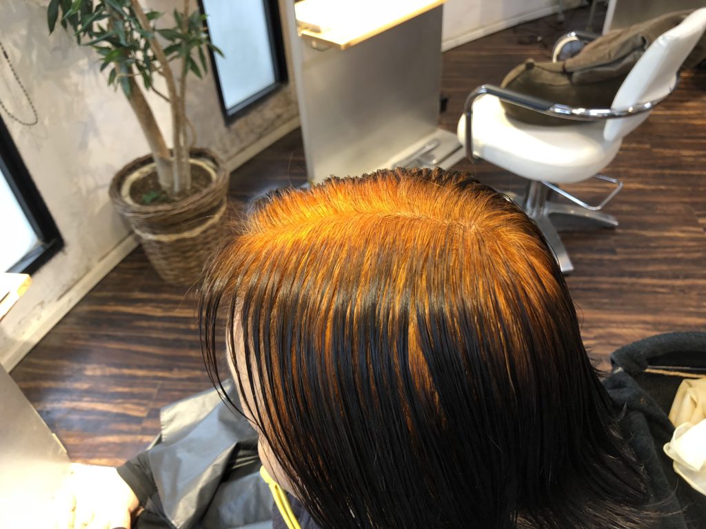 ヘナは白髪がオレンジに染まりますが個人差があります 本物の天然100 へナのハナヘナで 5歳のツヤ髪を 髪と頭皮を傷めない白髪染め 髪が多い くせ毛の悩みも解消する美容室arche 神戸 大阪